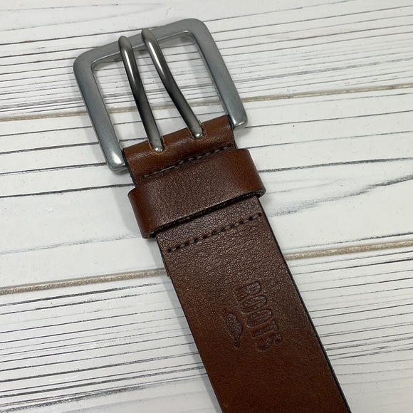 Roots Other - ROOTS double-prong Leather belt, Size 32